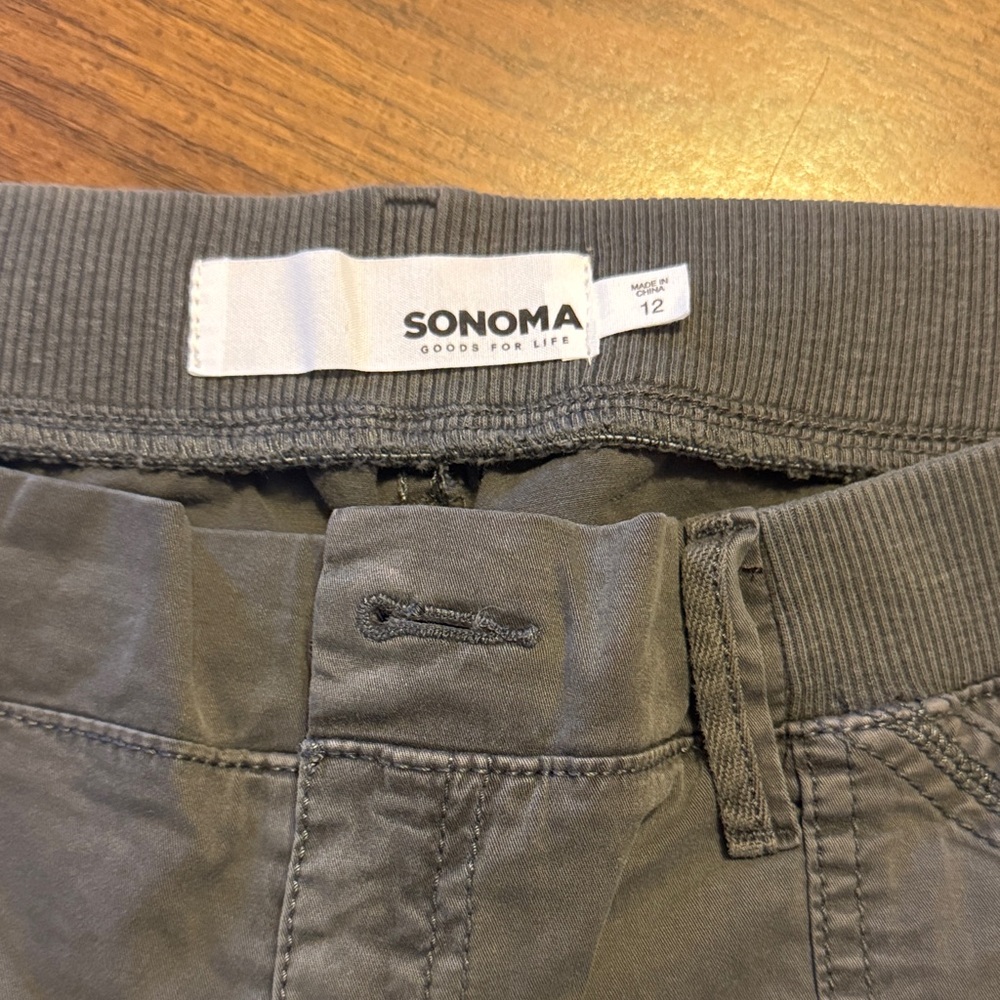 Sonoma Gray Women's Capris
